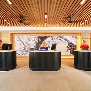 https://hilton-tahiti.frenchpolynesia-hotels.com